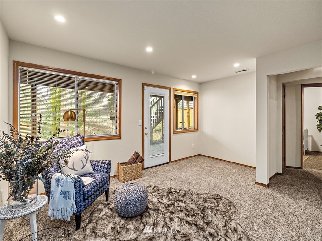 5122 South Garden Loop Road, Unit 13 Seattle, WA 98118 - Photo 10 of 18