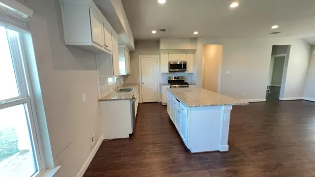 $1,800 | 1509 La Delle Street, Wharton, TX 77488