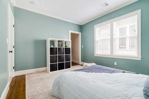$1,245,000 | 114 Davis Avenue, Unit 2, Brookline, MA 02445
