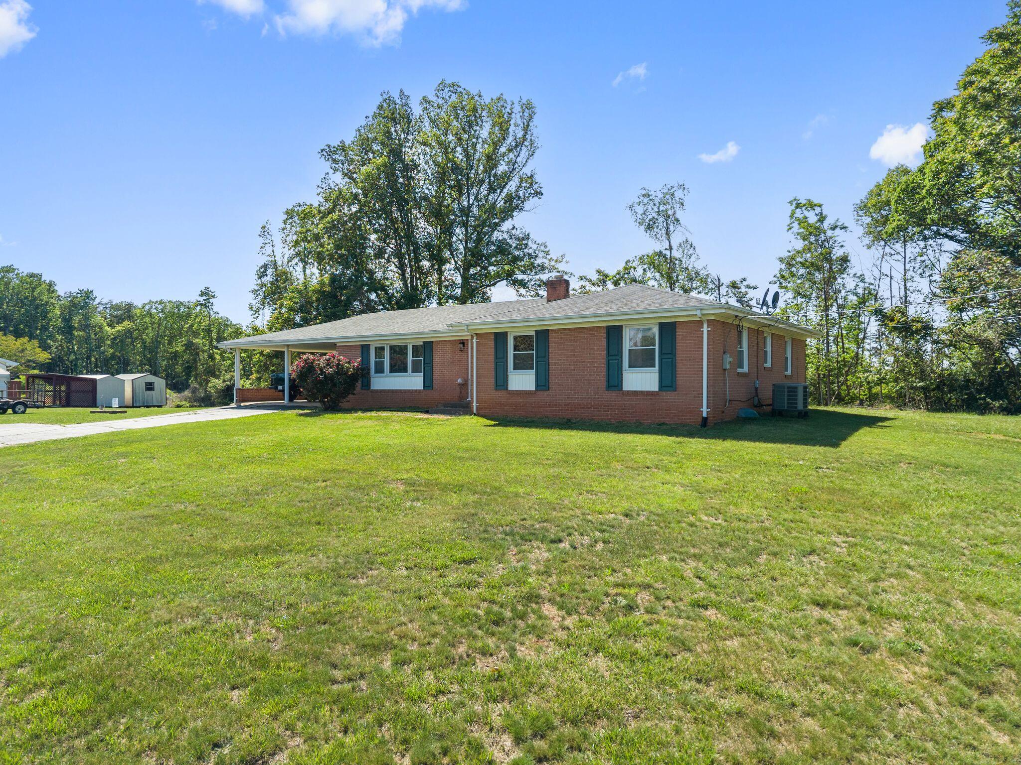1970 Crestridge Road Bassett, VA 24055 - Photo 2 of 22 27-1970 Crestridge Rd-MFW Media