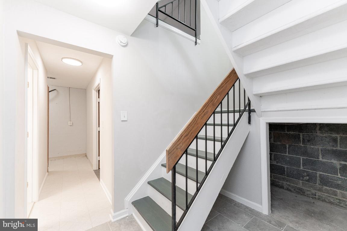 2442 Southgate Square Reston, VA 20191 - Photo 15 of 23