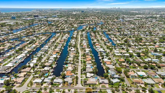 $2,199,999 | 581 Southeast 5th Avenue, Pompano Beach, FL 33060