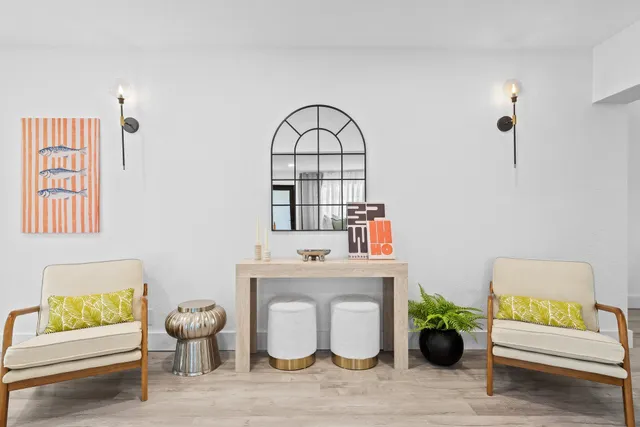 a view of livingroom with furniture