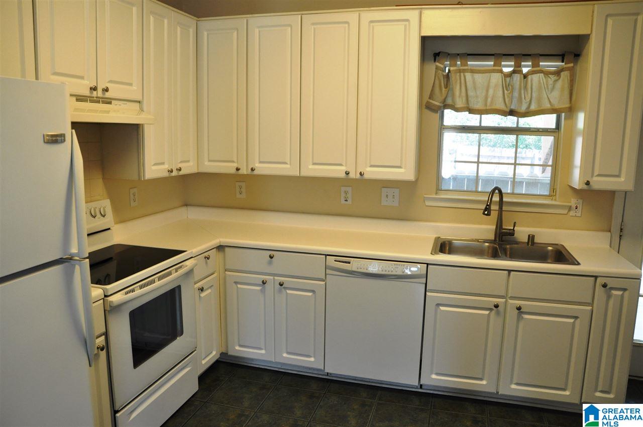 206 Cambrian Ridge Trail Pelham, AL 35124 - Photo 5 of 16
