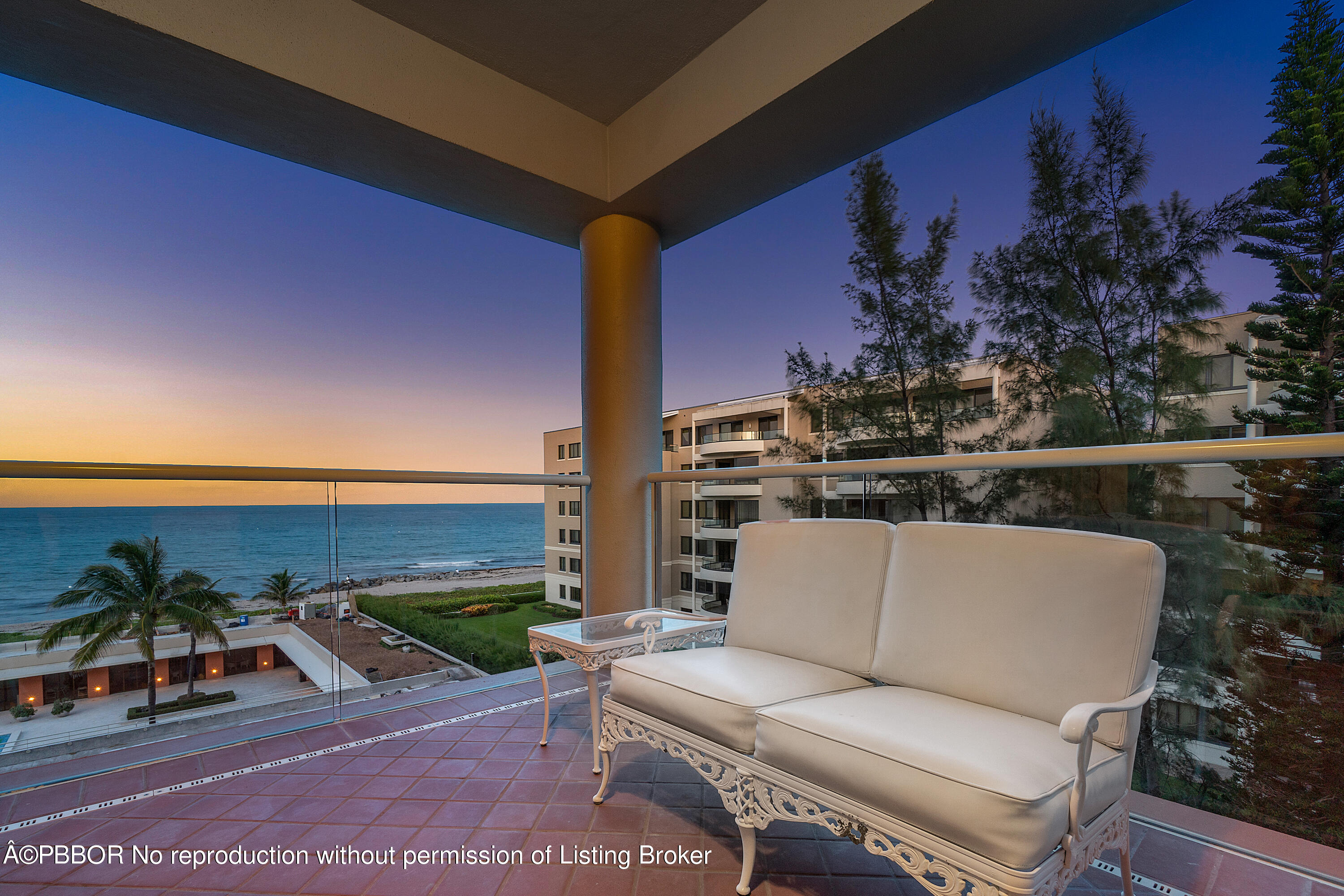 2 North Breakers Row, Unit S43 Palm Beach, FL 33480 - Photo 33 of 37 an outdoor sitting area with a table and chairs