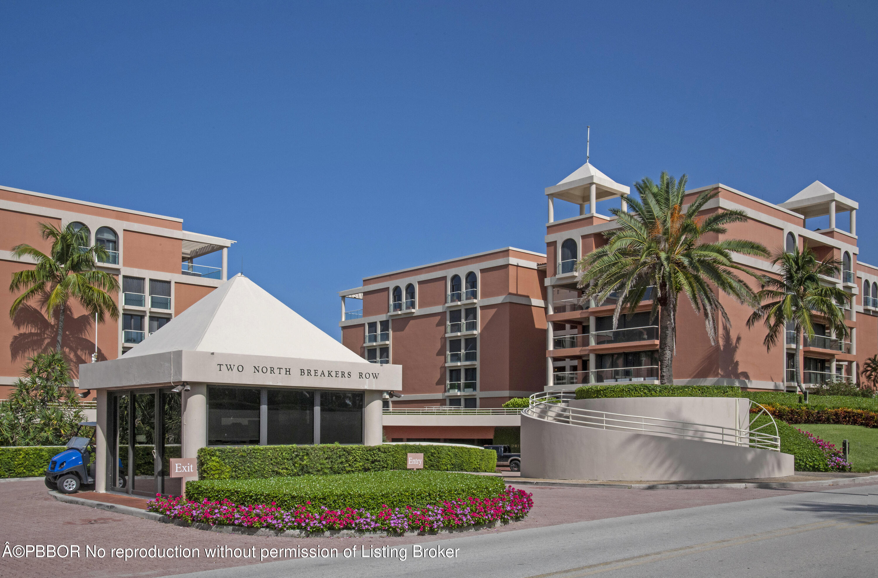 2 North Breakers Row, Unit S43 Palm Beach, FL 33480 - Photo 6 of 37 a front view of house with yard and green space
