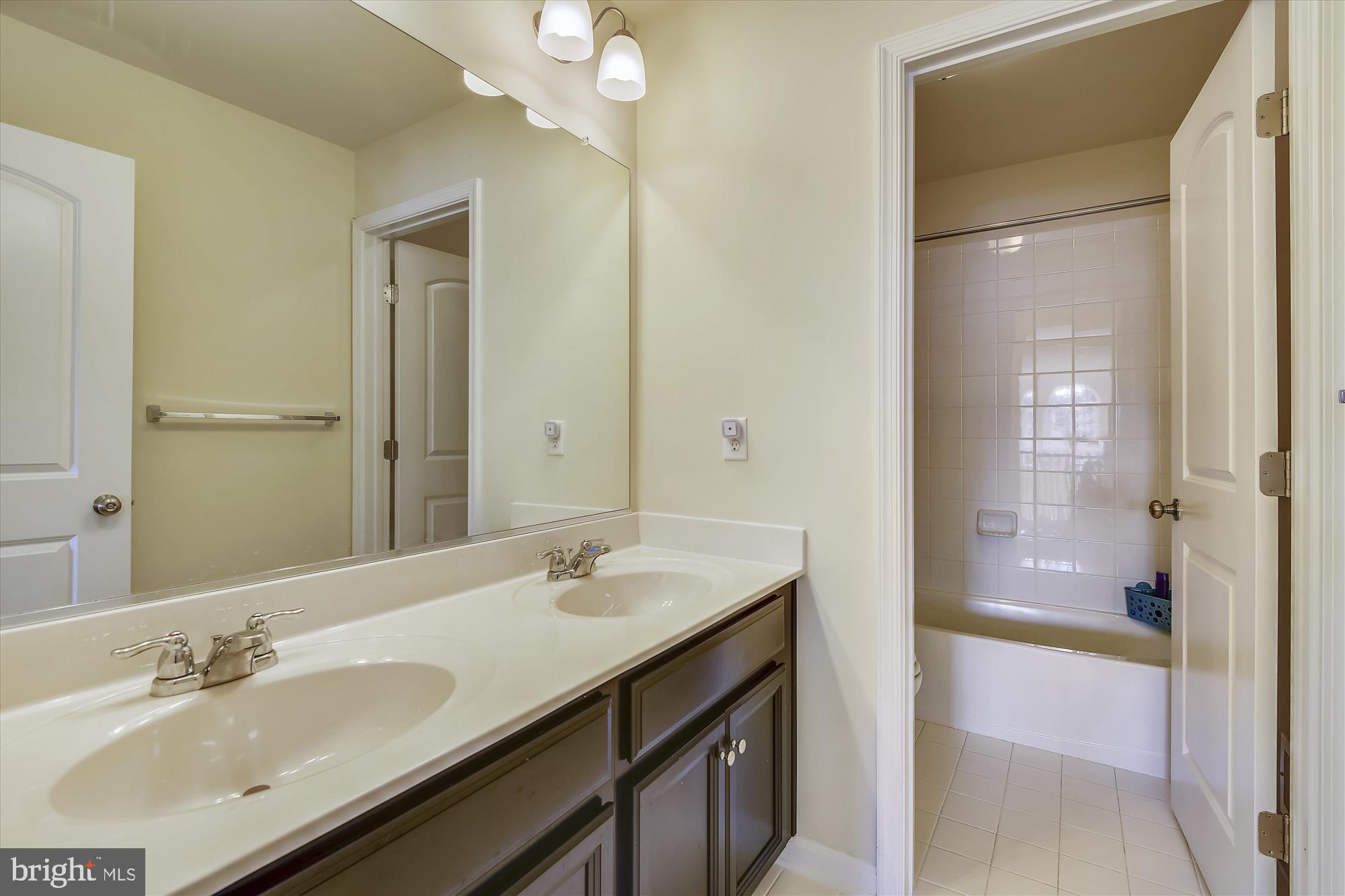 8163 Ridgely Loop Severn, MD 21144 - Photo 17 of 24 Gallery Image 17