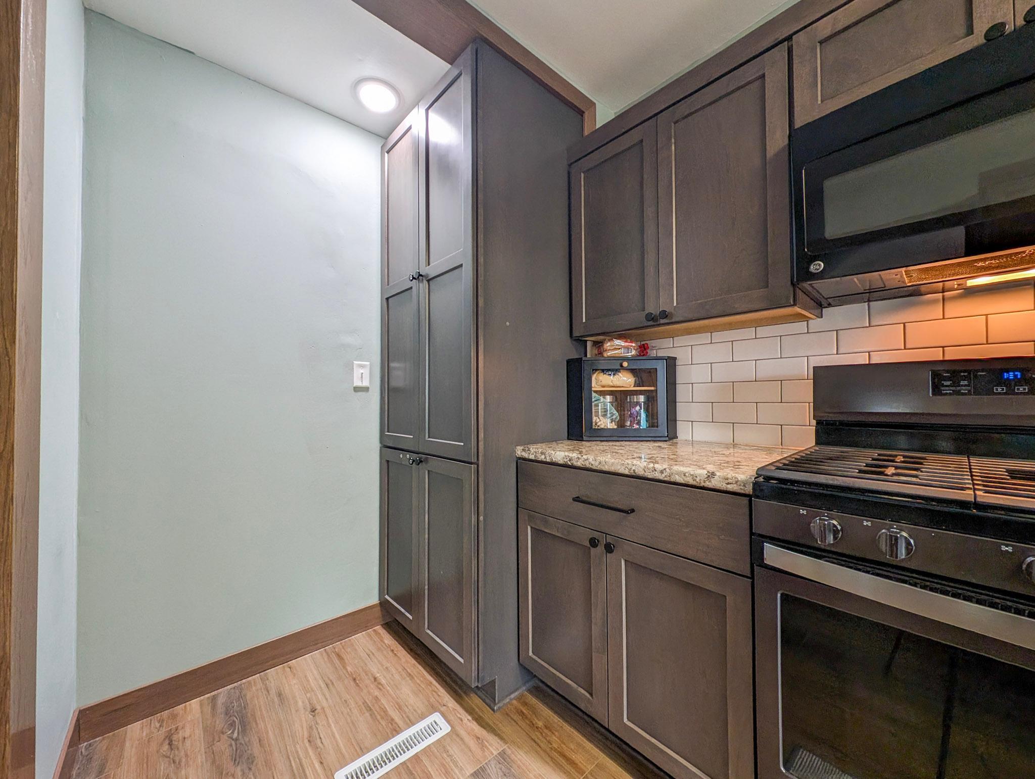 100 North Walker Avenue New York Mills, MN 56567 - Photo 7 of 30