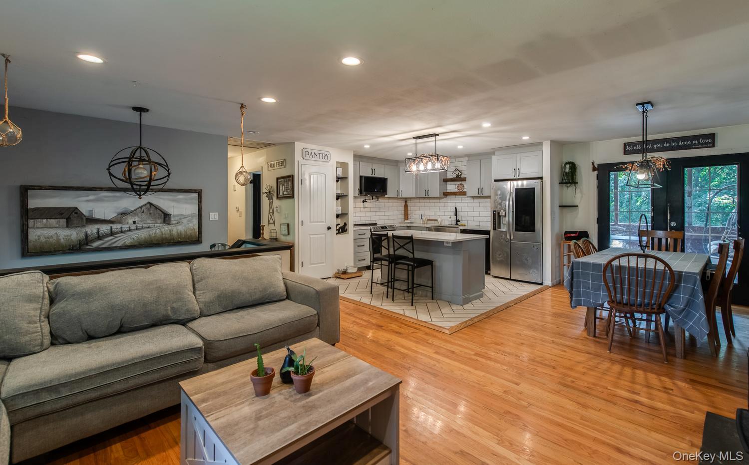10 Lakeview Road Poughkeepsie, NY 12603 - Photo 7 of 32