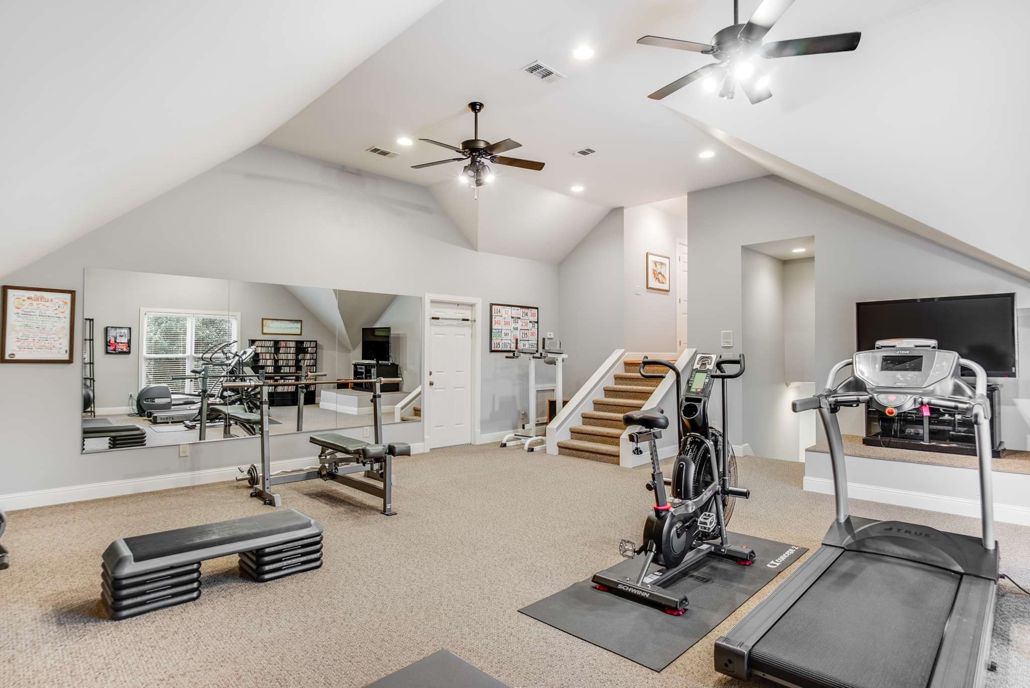 1539 Palmer Road Lebanon, TN 37090 - Photo 55 of 70 a view of a room with gym equipment