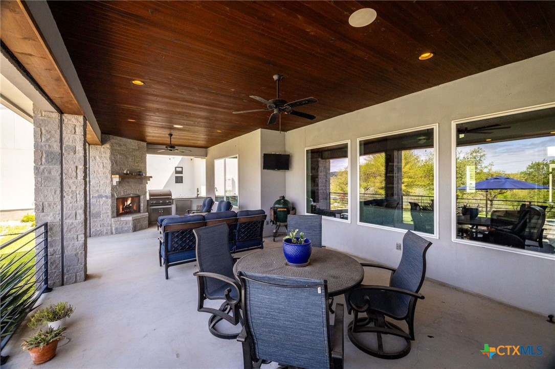 371 River Cliff Place Spring Branch, TX 78070 - Photo 13 of 38