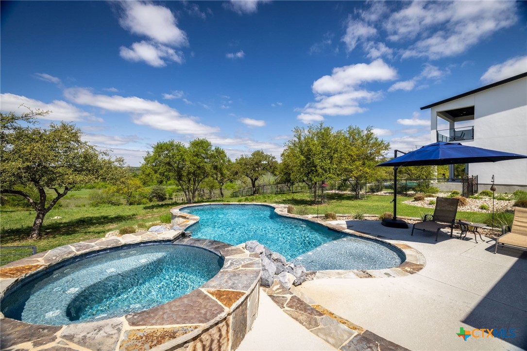 371 River Cliff Place Spring Branch, TX 78070 - Photo 17 of 38