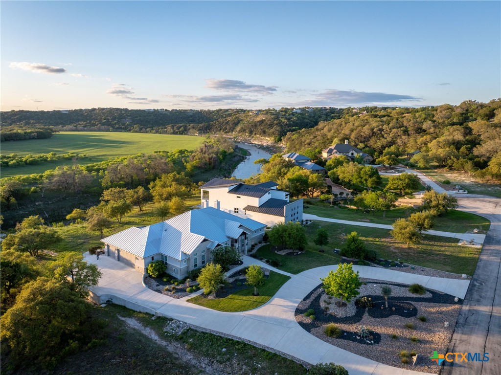 371 River Cliff Place Spring Branch, TX 78070 - Photo 8 of 38