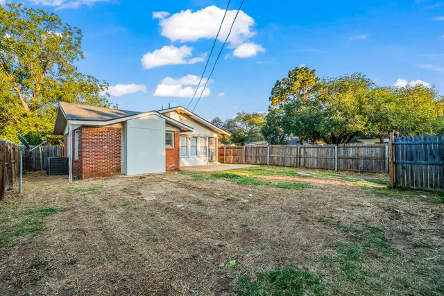 $105,000 | 2412 Avenue T, Lubbock, TX 79411