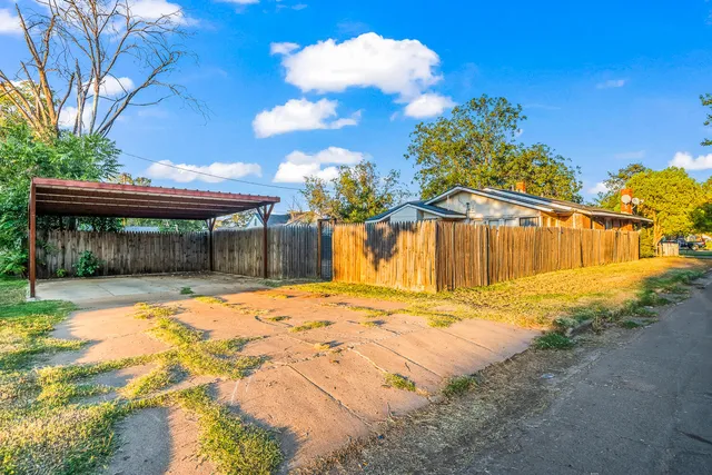 $105,000 | 2412 Avenue T, Lubbock, TX 79411
