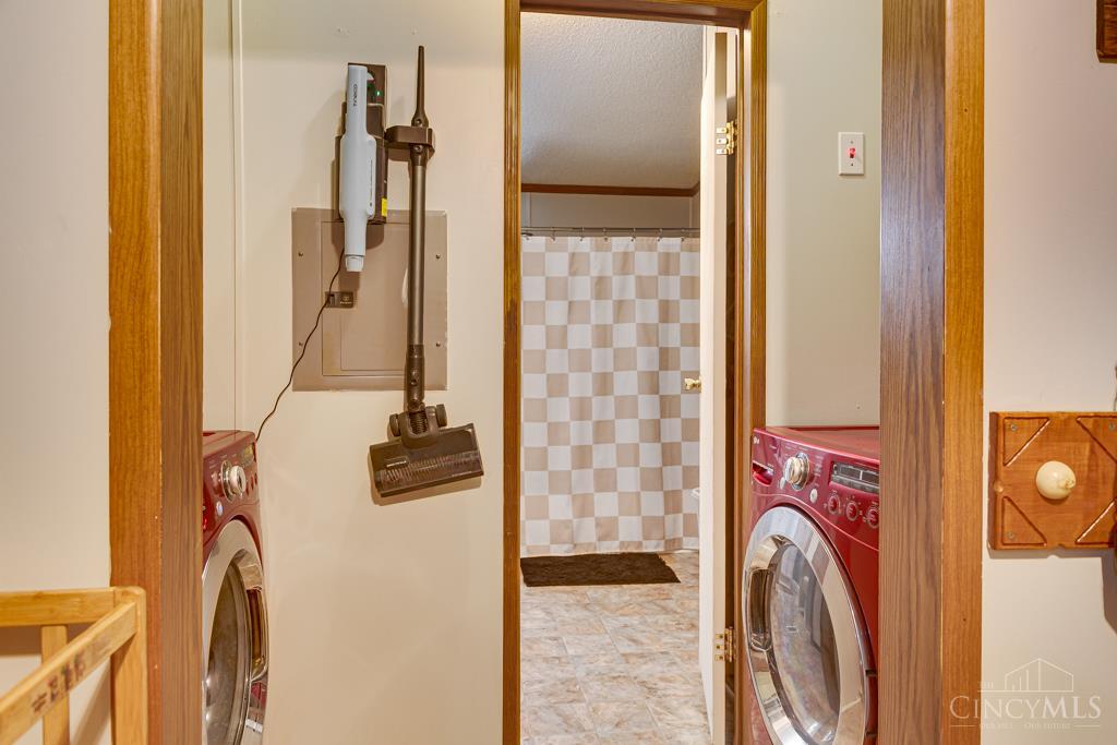 922 Nauvoo Road Clarksville, OH 45113 - Photo 10 of 24 Gallery Image 10