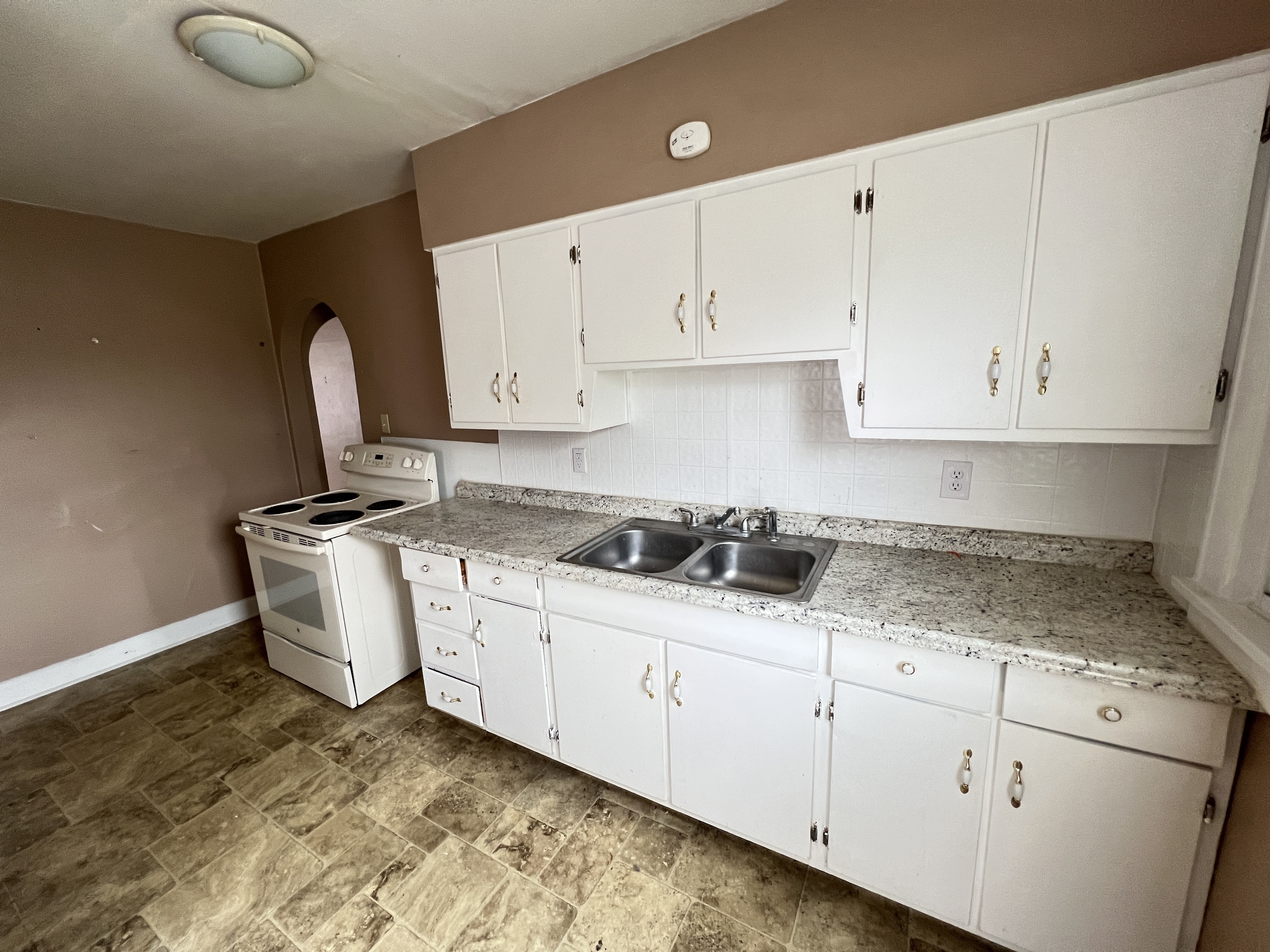 2721 George Street Anderson, IN 46016 - Photo 6 of 13