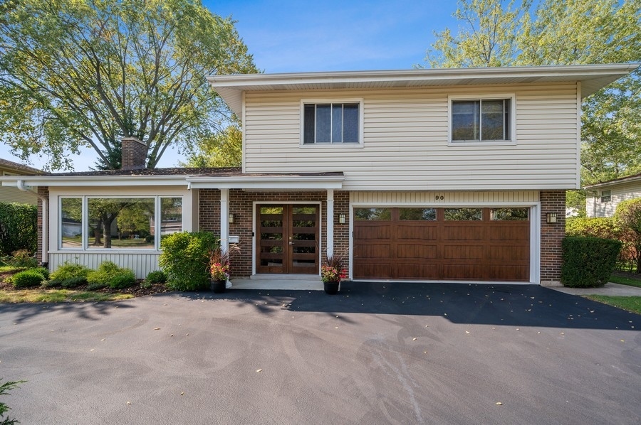 90 Ferndale Road Deerfield, IL 60015 - Photo 1 of 30 front view of a house with a yard