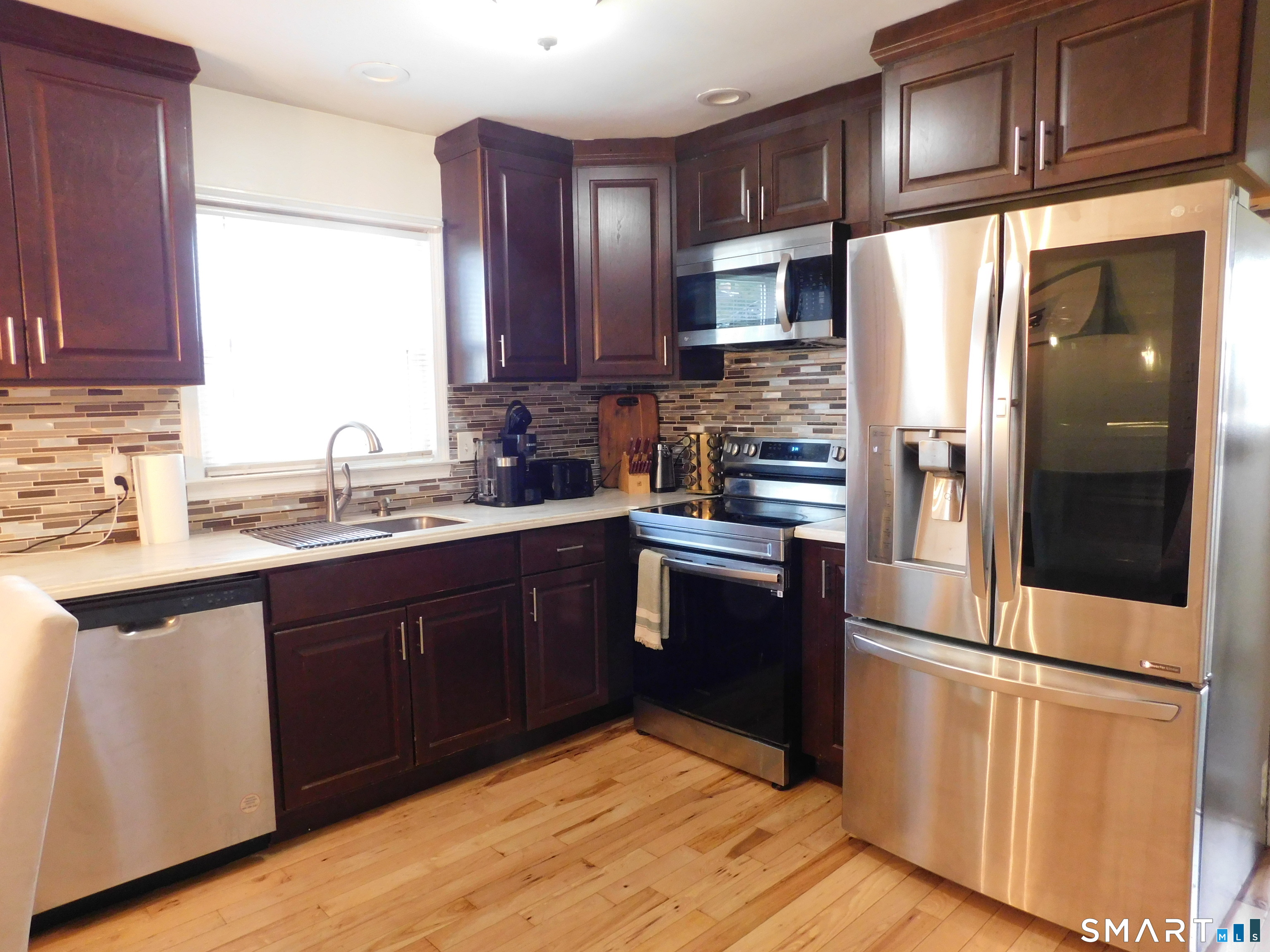 26 Dayton Road Bridgeport, CT 06606 - Photo 2 of 11