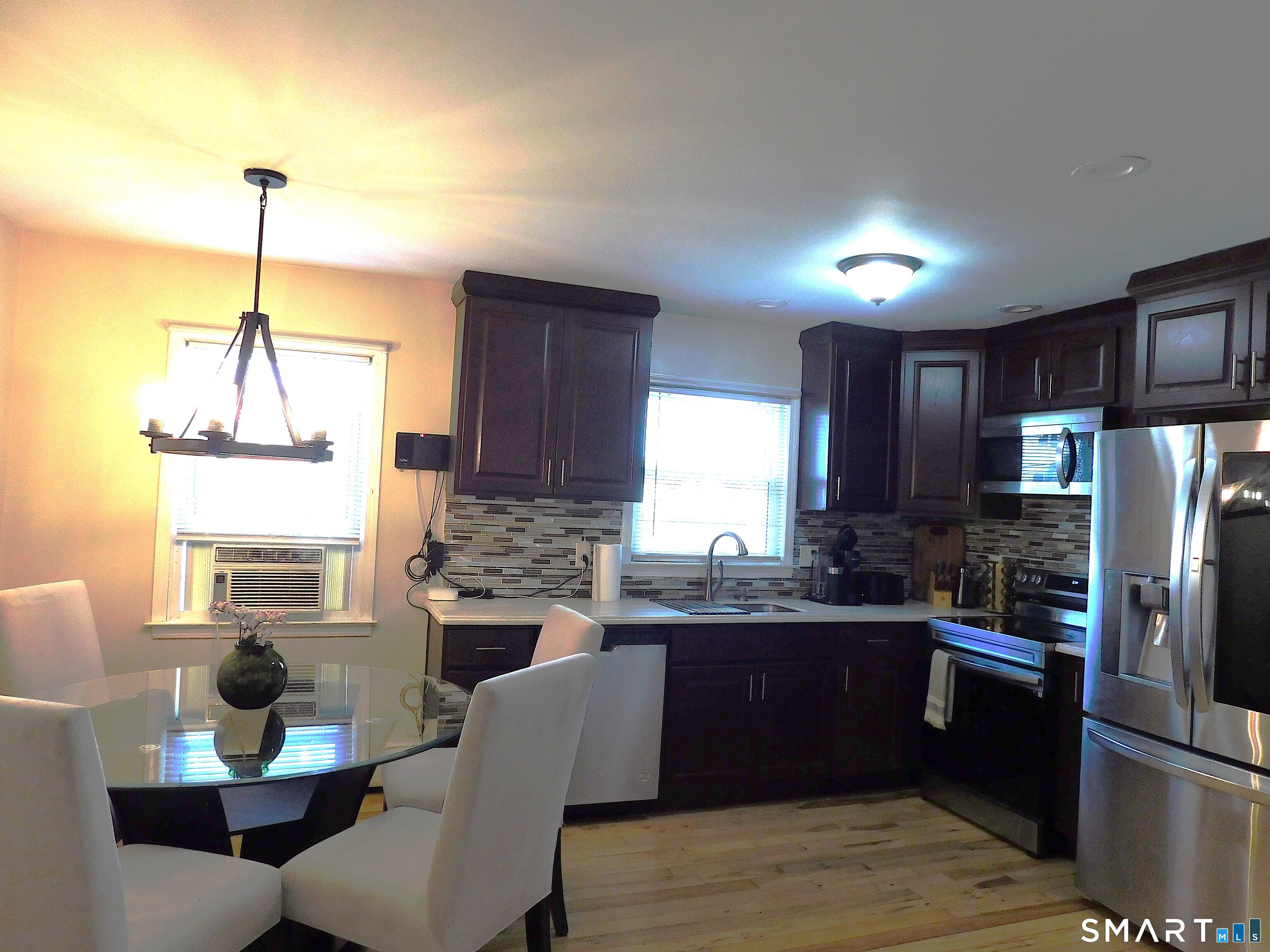 26 Dayton Road Bridgeport, CT 06606 - Photo 3 of 11