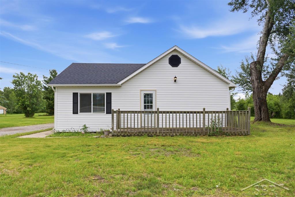 2735 West Isabella Road Midland, MI 48640 - Photo 2 of 24 50212785-ea7b5d86-0aca-4a70-a481-9c240abafeeb.JPG