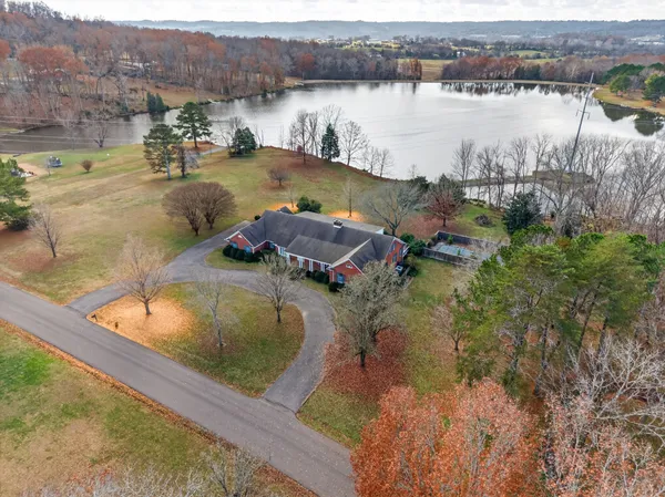 $749,900 | 51 Timberlake Drive, Fayetteville, TN 37334