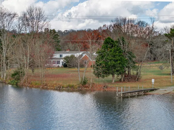 $749,900 | 51 Timberlake Drive, Fayetteville, TN 37334