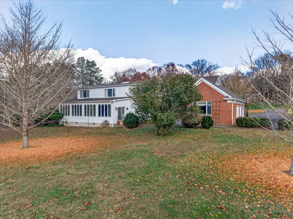 $749,900 | 51 Timberlake Drive, Fayetteville, TN 37334