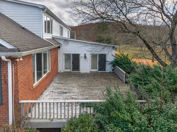 $749,900 | 51 Timberlake Drive, Fayetteville, TN 37334