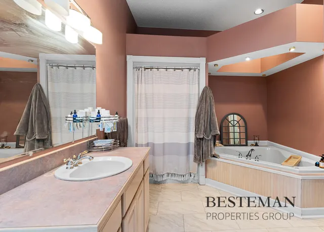 $449,900 | 7165 West 112th Street, Grant, MI 49327