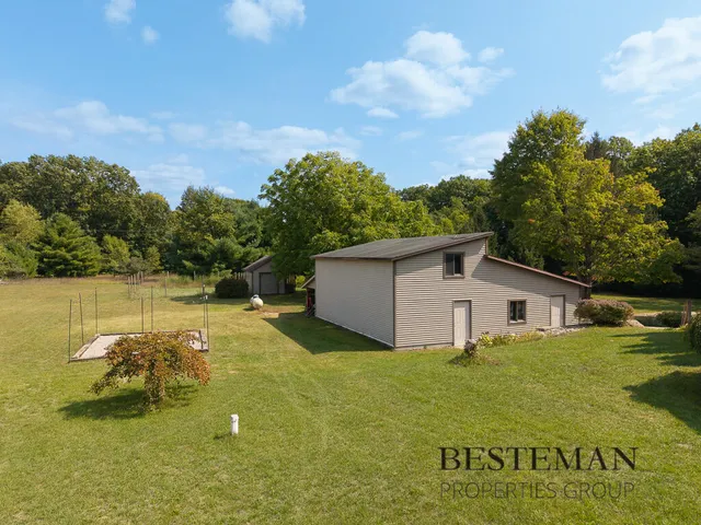 $449,900 | 7165 West 112th Street, Grant, MI 49327