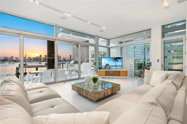 $90,000 | 440 South Hibiscus Drive, Miami Beach, FL 33139