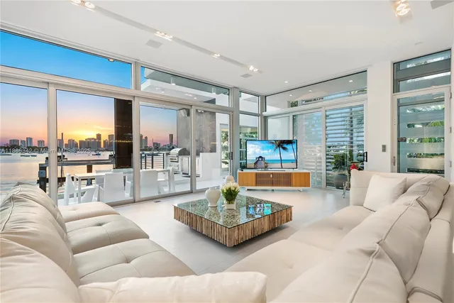 $90,000 | 440 South Hibiscus Drive, Miami Beach, FL 33139