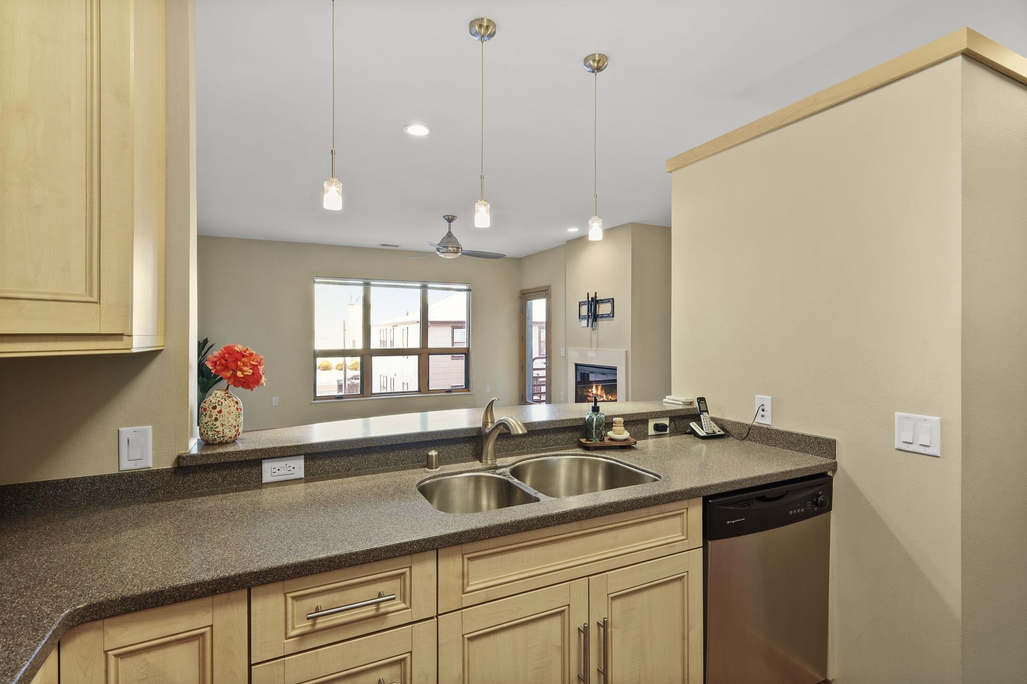 1835 Winnebago Street, Unit 207 Madison, WI 53704 - Photo 11 of 33