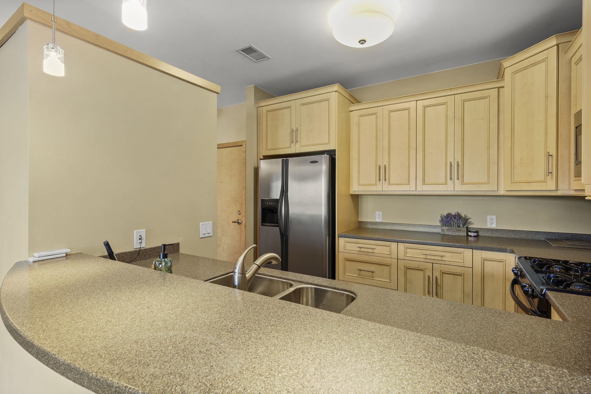 1835 Winnebago Street, Unit 207 Madison, WI 53704 - Photo 12 of 33