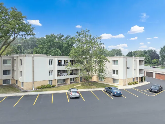 $99,000 | 2011 Viking Drive Northwest, Unit 23, Rochester, MN 55901