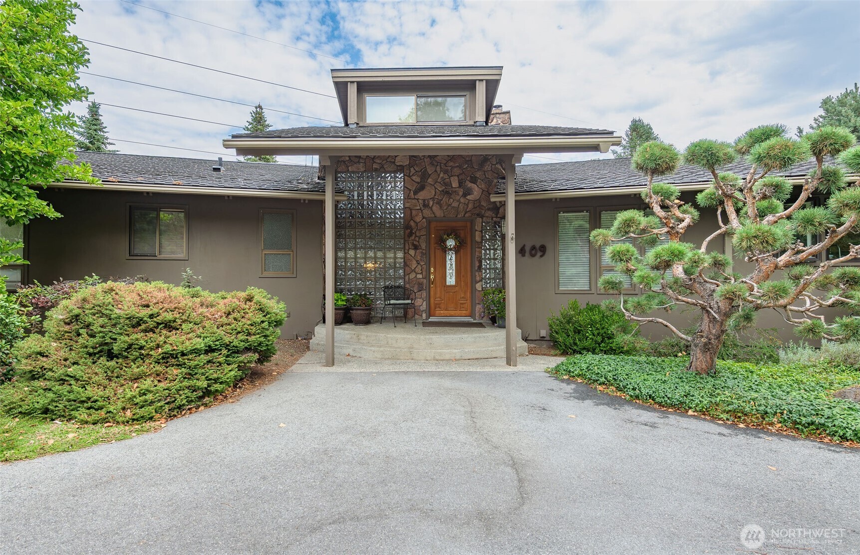 409 Austin Avenue Wenatchee, WA 98801 - Photo 5 of 40