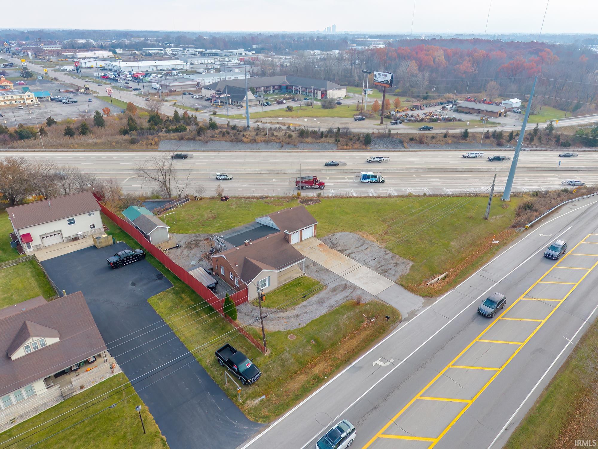 4422 Hillegas Road Fort Wayne, IN 46818 - Photo 2 of 11