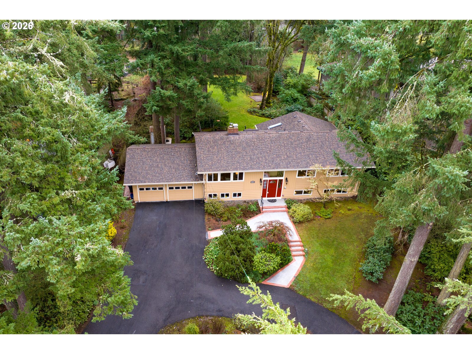 17738 Kelok Road Lake Oswego, OR 97034 - Photo 42 of 48 an aerial view of a house with garden space and street view