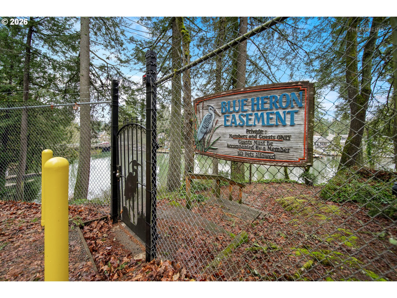 17738 Kelok Road Lake Oswego, OR 97034 - Photo 46 of 48 a view of a park with iron fence