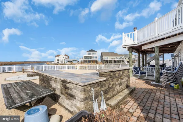 $949,000 | 728 Twin Lakes Boulevard, Little Egg Harbor, NJ 08087