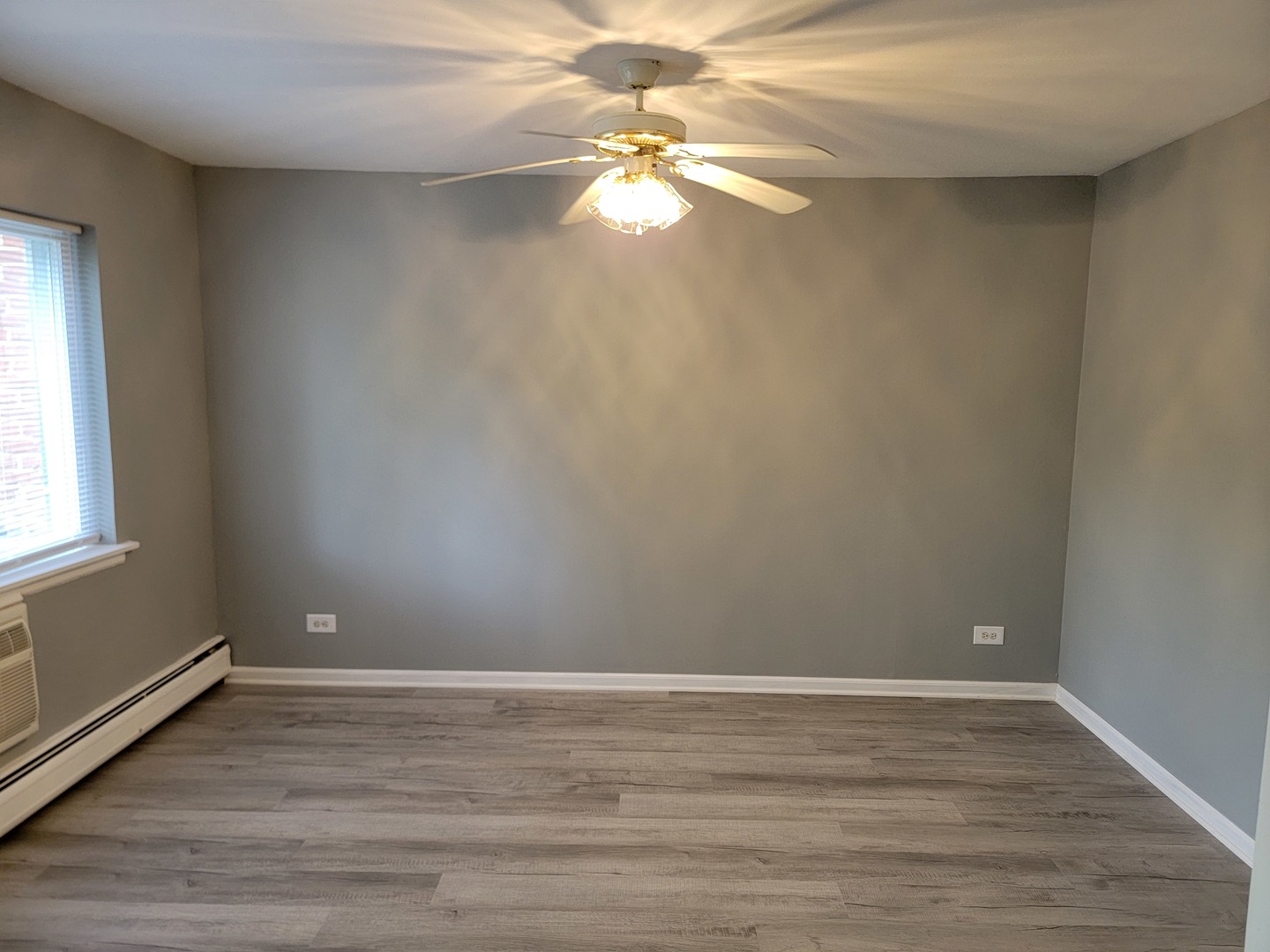 2315 South Goebbert Road, Unit D106 Arlington Heights, IL 60005 - Photo 12 of 22