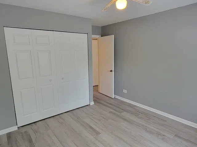 $1,975 | 2315 South Goebbert Road, Unit D106, Arlington Heights, IL 60005