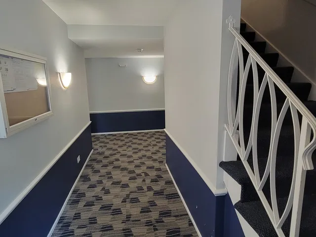 $1,975 | 2315 South Goebbert Road, Unit D106, Arlington Heights, IL 60005