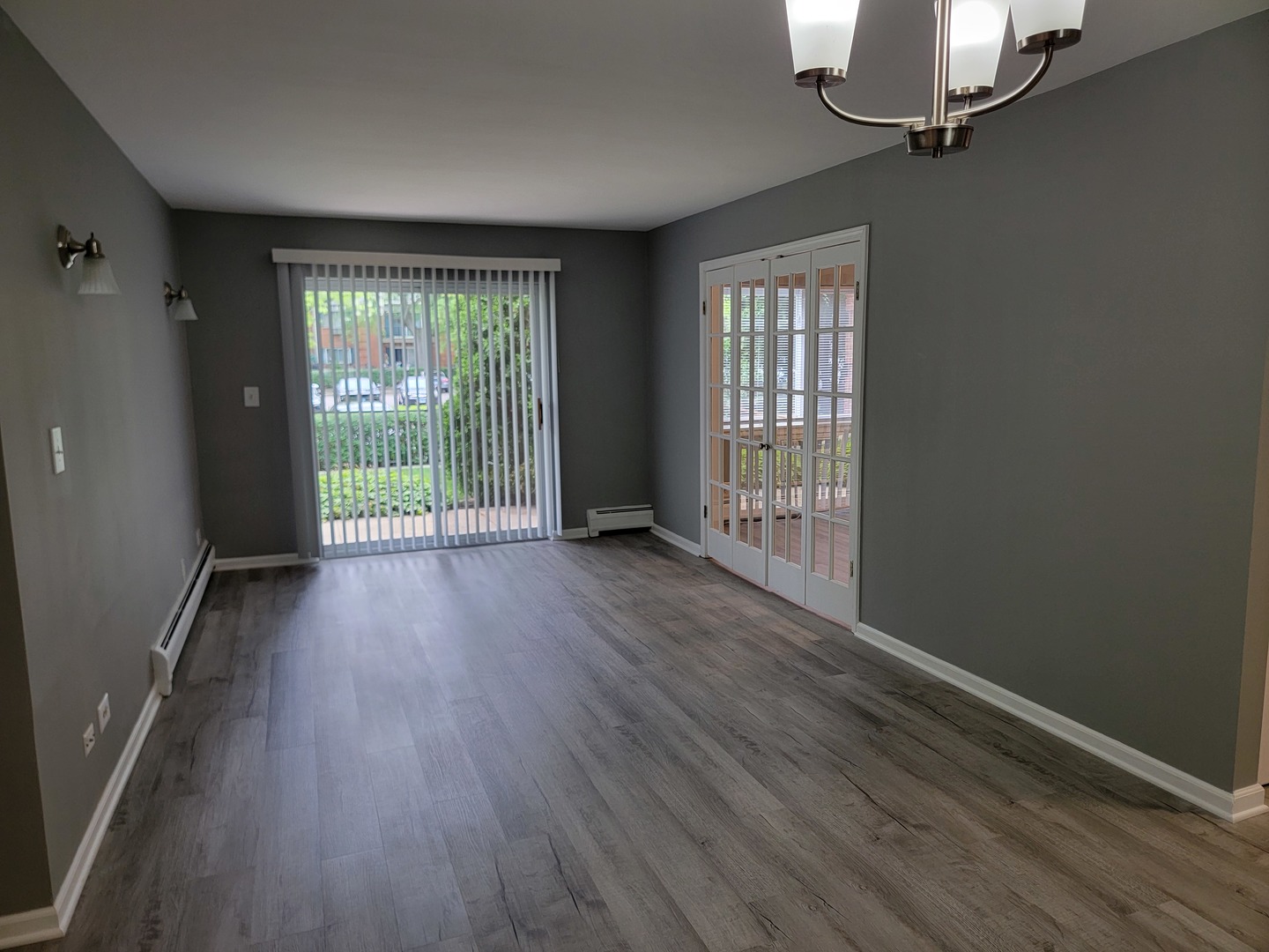 2315 South Goebbert Road, Unit D106 Arlington Heights, IL 60005 - Photo 9 of 22