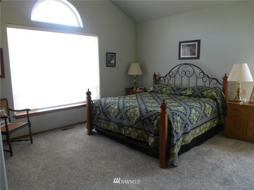 1063 Elochoman Valley Road Cathlamet, WA 98612 - Photo 14 of 25 Gallery Image 14