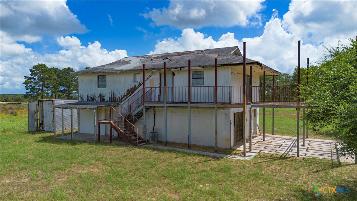 84 Longhorn Road Stockdale, TX 78160 - Photo 9 of 31