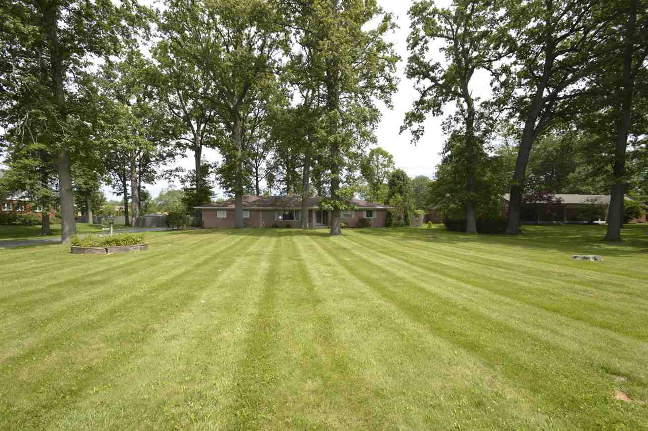 5510 Covington Road Fort Wayne, IN 46804 - Photo 2 of 36
