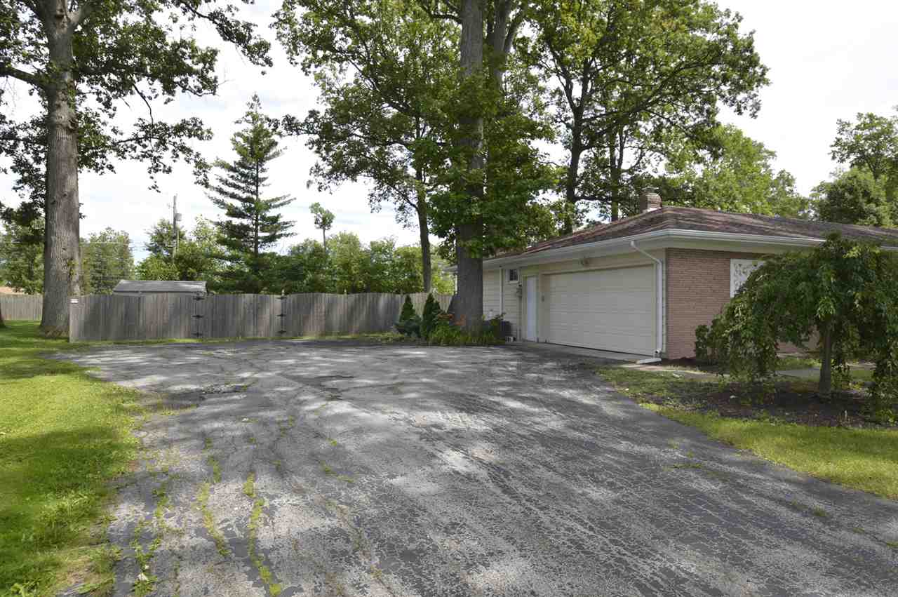 5510 Covington Road Fort Wayne, IN 46804 - Photo 4 of 36