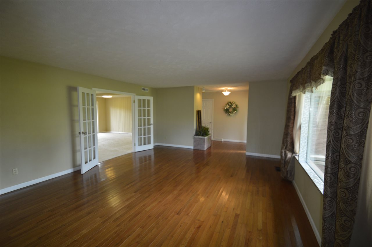 5510 Covington Road Fort Wayne, IN 46804 - Photo 8 of 36
